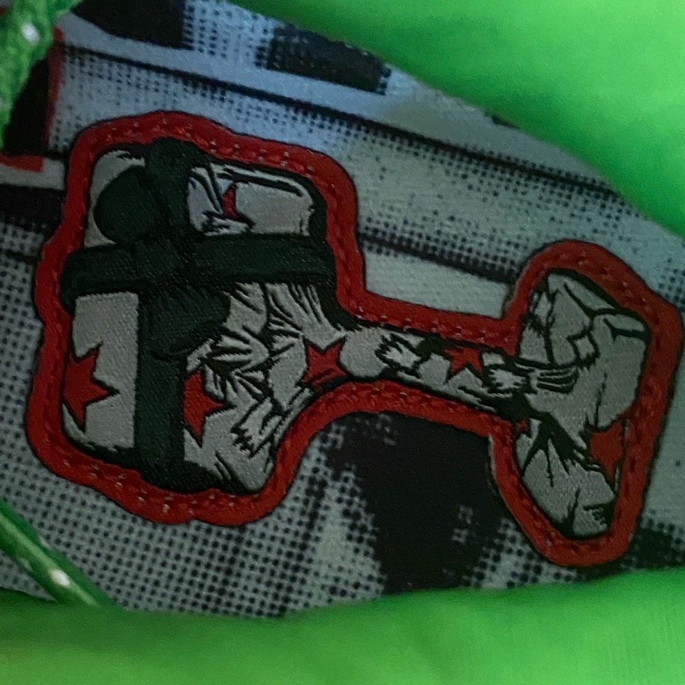 Nike Lebron 20 Stocking Stuffer Size 7 Womens Grinch Green Red New Sneakers Shoe - Picture 9 of 12